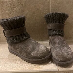 Cozy Knit & Suede Ugg boots